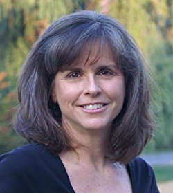 Cindy McCourt Headshot